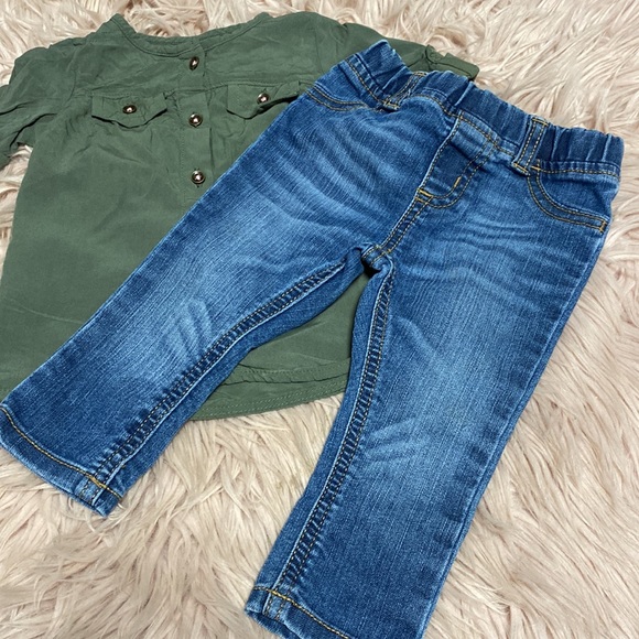 Girls Carters Outfit - Picture 3 of 4